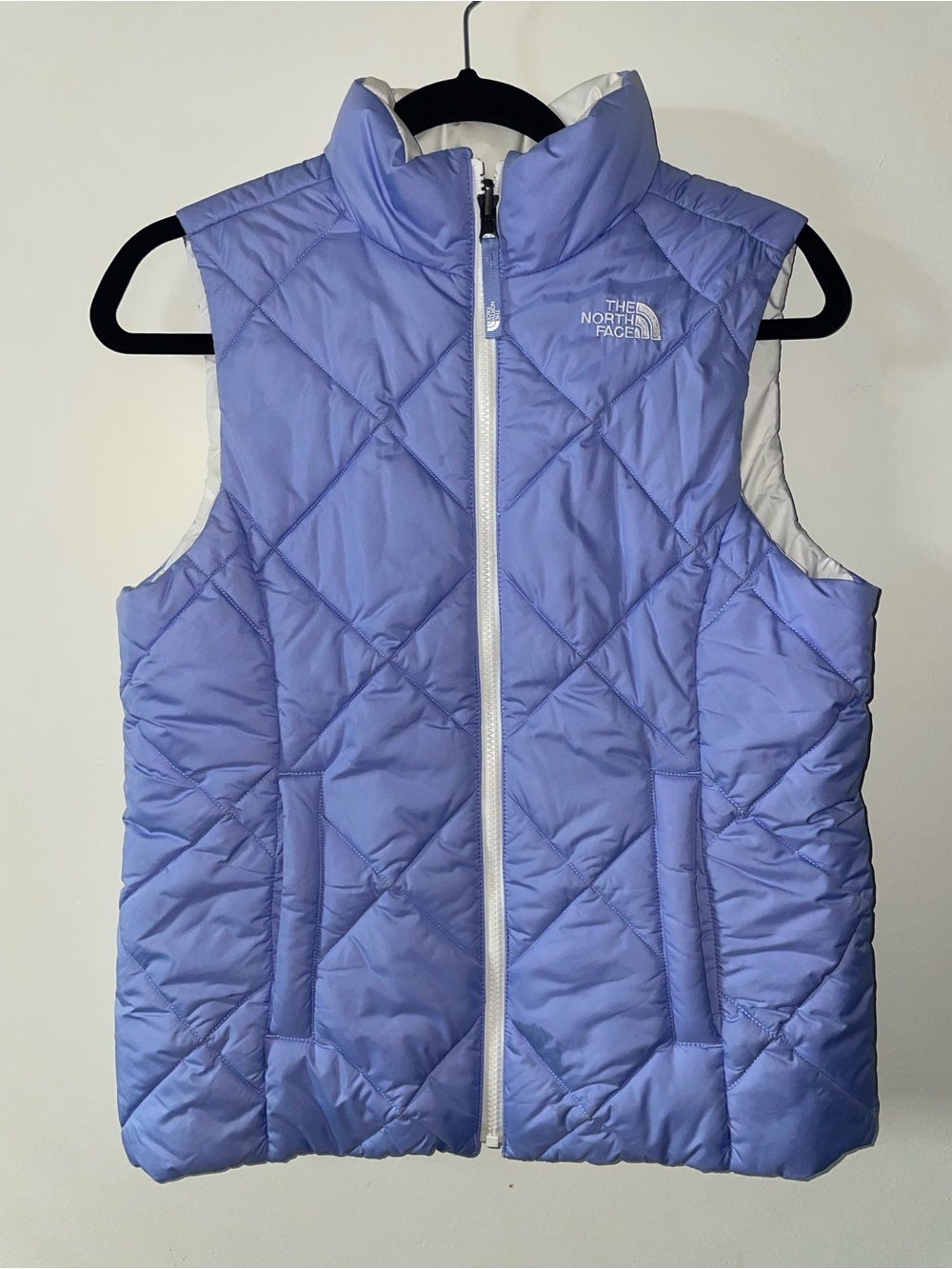 The North Face Girl light blue/white, L 14/16 or XS women,reversible vest.